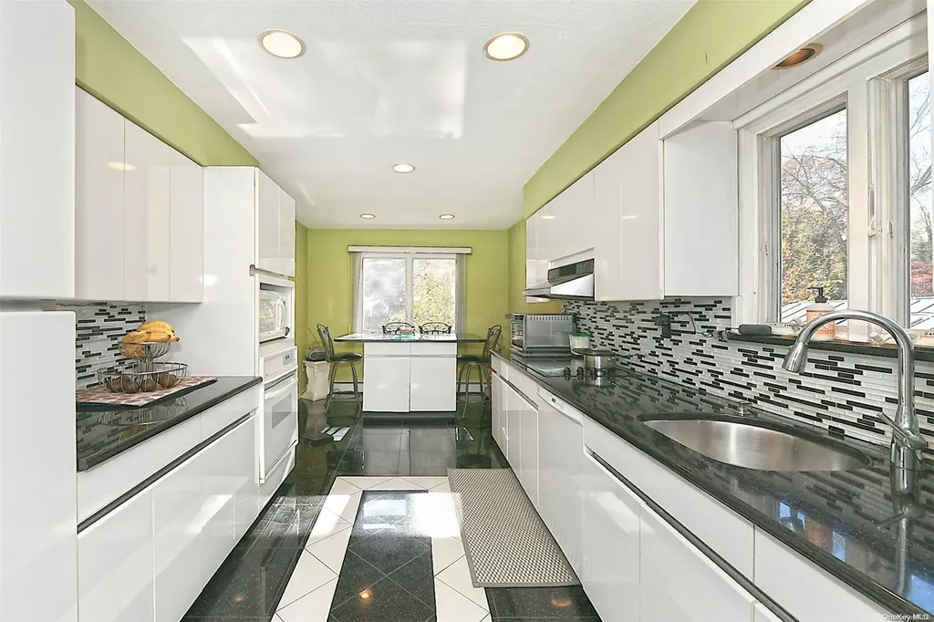 2 Nicolette Court Commack NY 11725