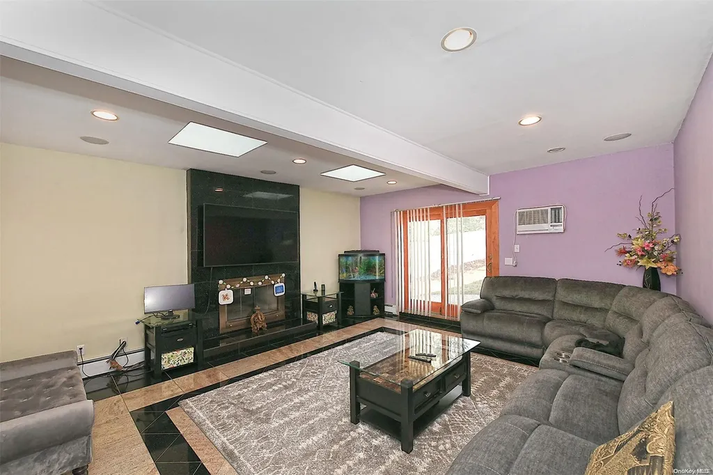 2 Nicolette Court Commack NY 11725