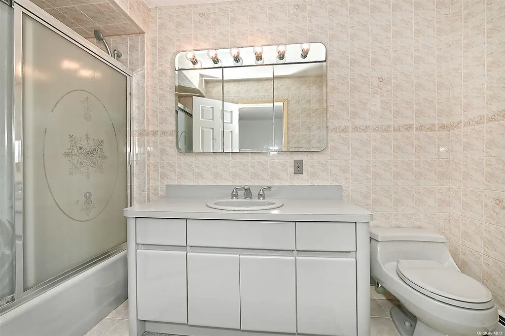 2 Nicolette Court Commack NY 11725