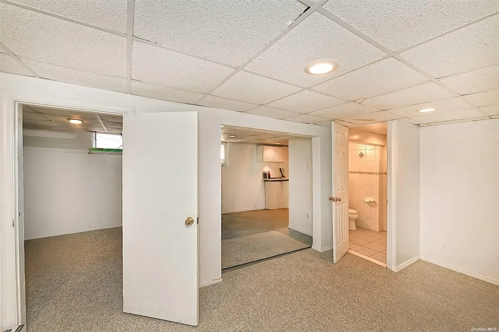 2 Nicolette Court Commack NY 11725