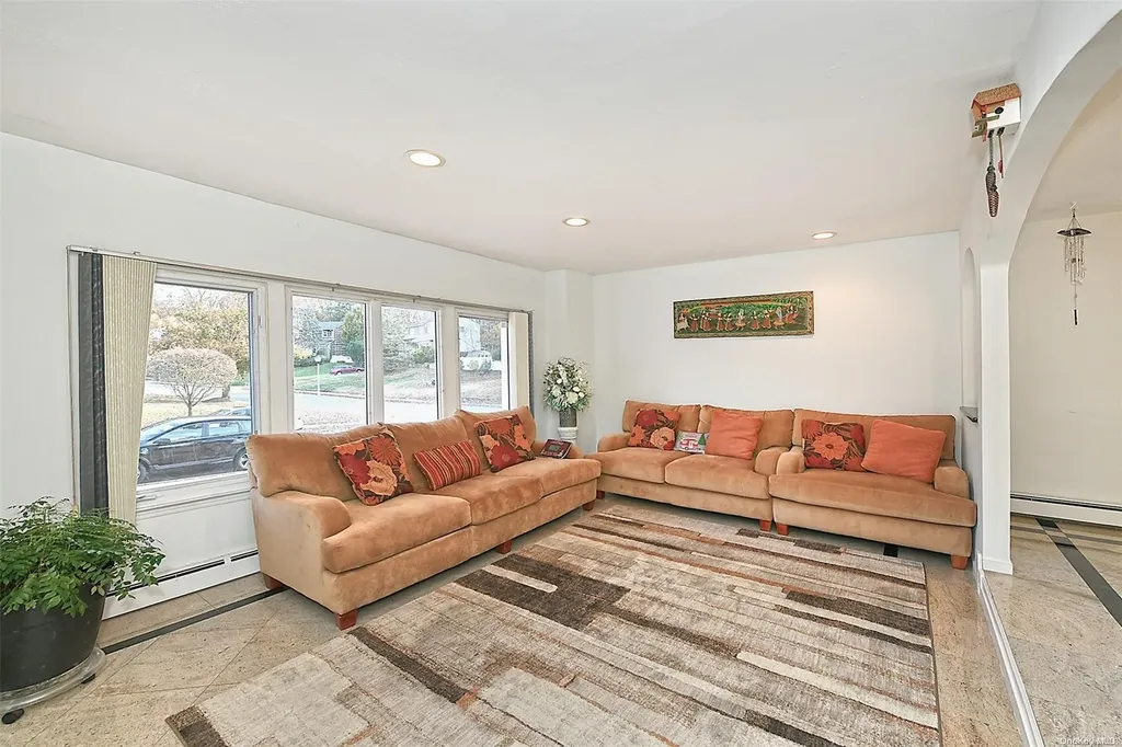 2 Nicolette Court Commack NY 11725
