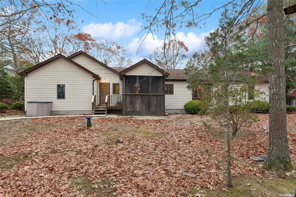 49 N Quarter Road Westhampton NY 11977