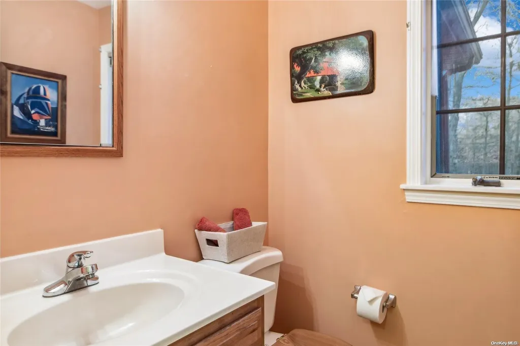 49 N Quarter Road Westhampton NY 11977