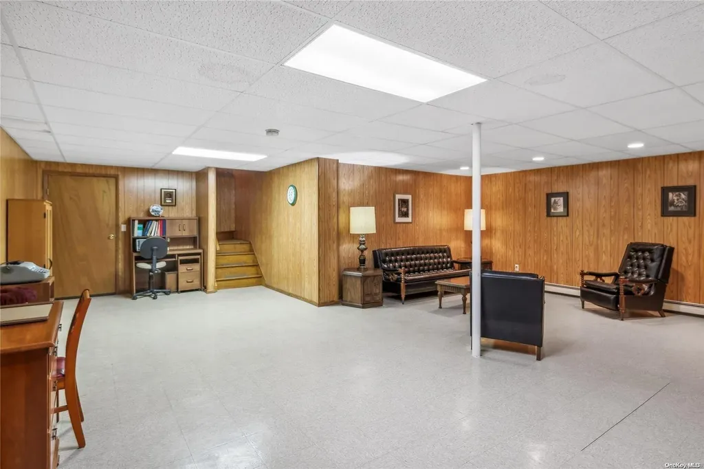 49 N Quarter Road Westhampton NY 11977