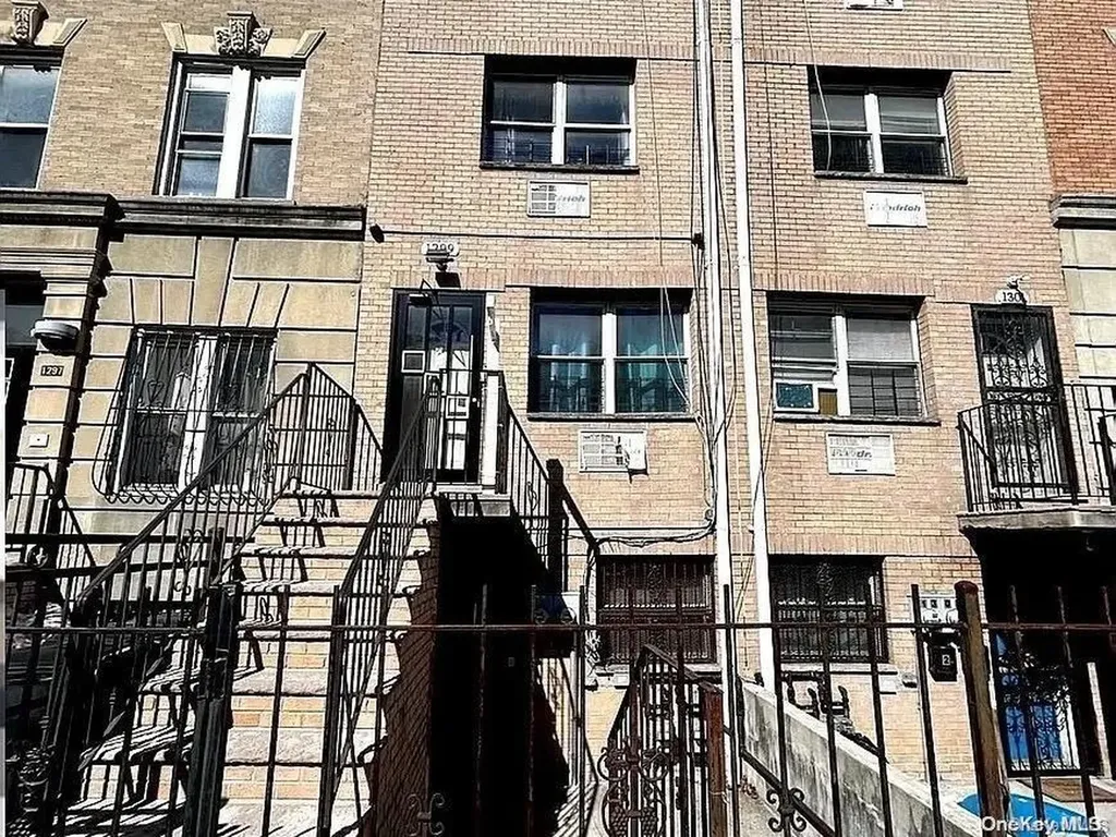Crown Heights NY 11213