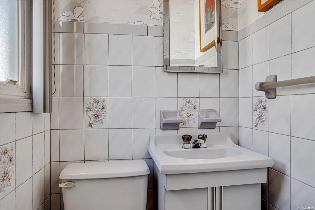2537 E 21st Street Brooklyn NY 11235