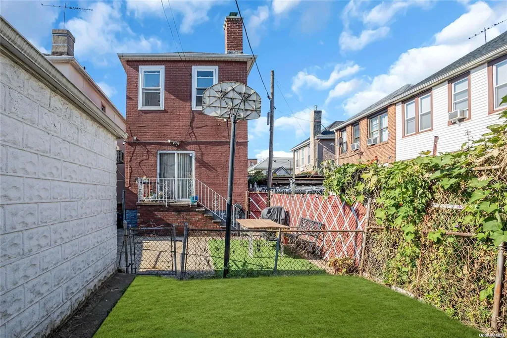 2537 E 21st Street Brooklyn NY 11235