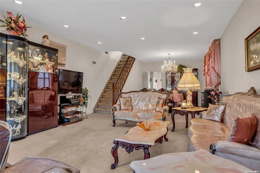 2537 E 21st Street Brooklyn NY 11235