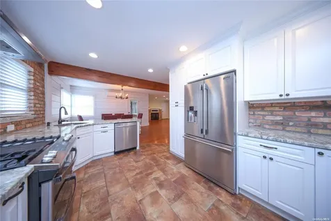 426 Wooddale Avenue Staten Island NY 10301