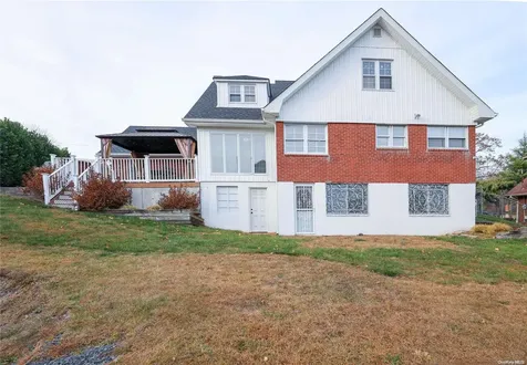 426 Wooddale Avenue Staten Island NY 10301