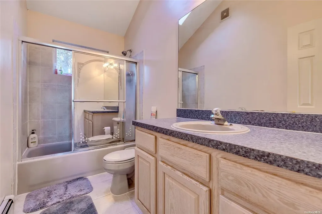 8 Harwood Way Coram NY 11727