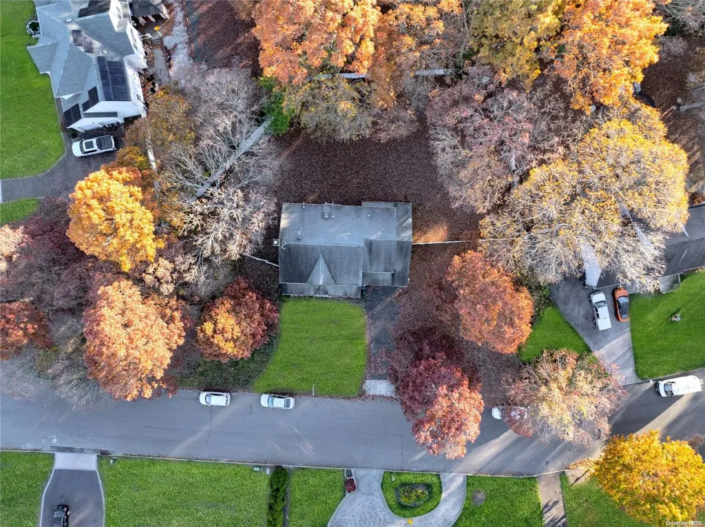 8 Harwood Way Coram NY 11727