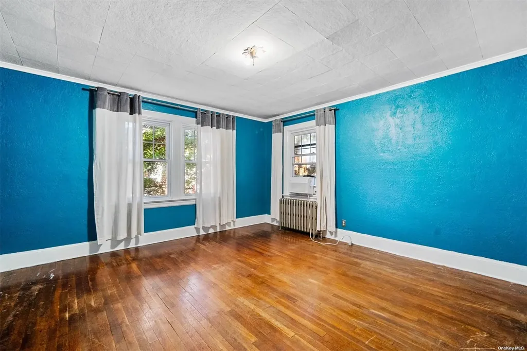 4 Johnson Avenue Malverne NY 11565