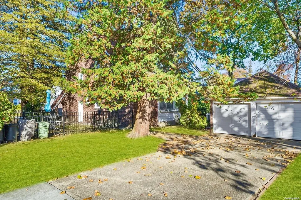 4 Johnson Avenue Malverne NY 11565