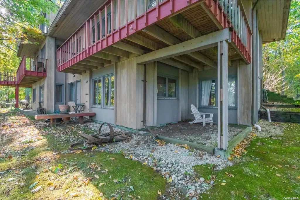 30 Cordwood Path Saint James NY 11780