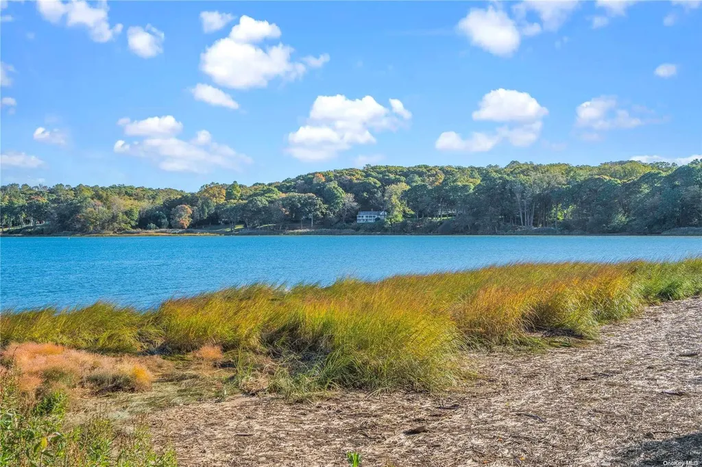 30 Cordwood Path Saint James NY 11780
