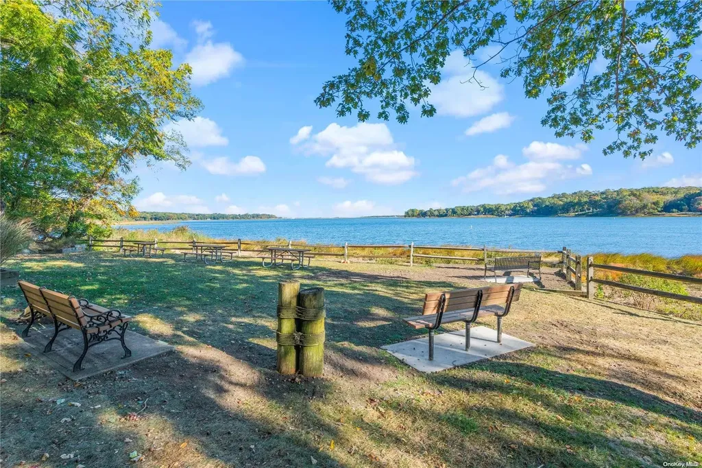 30 Cordwood Path Saint James NY 11780