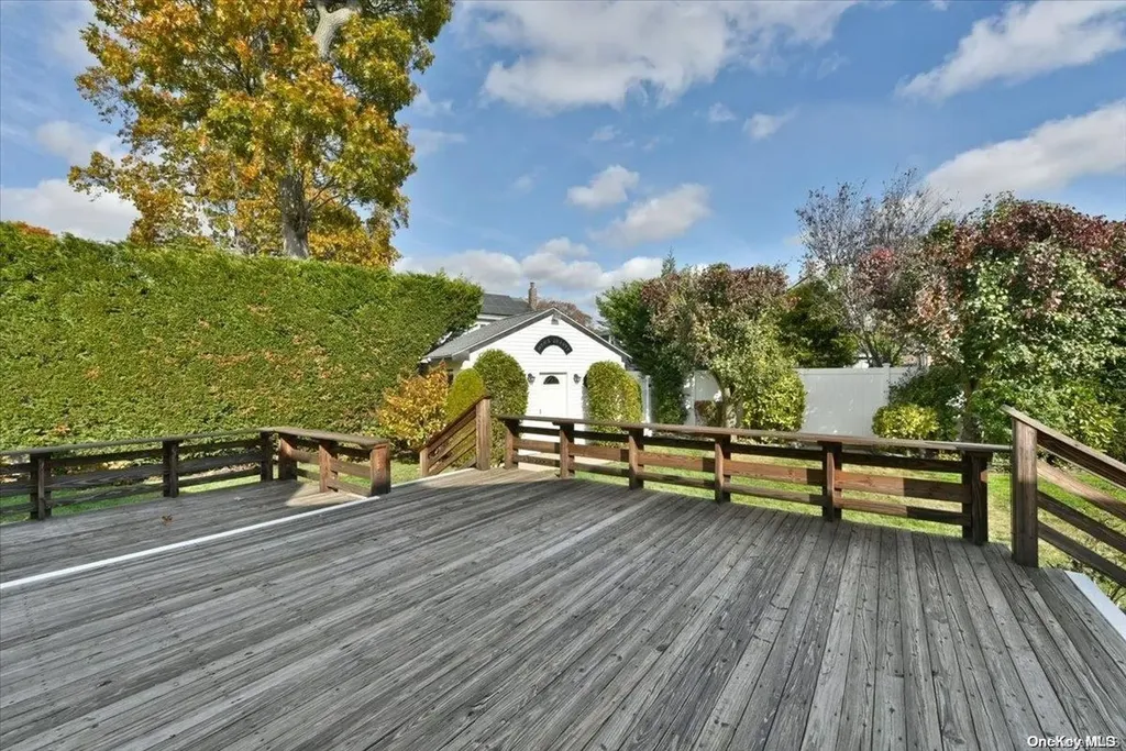 2847 Calvin Road Oceanside NY 11572