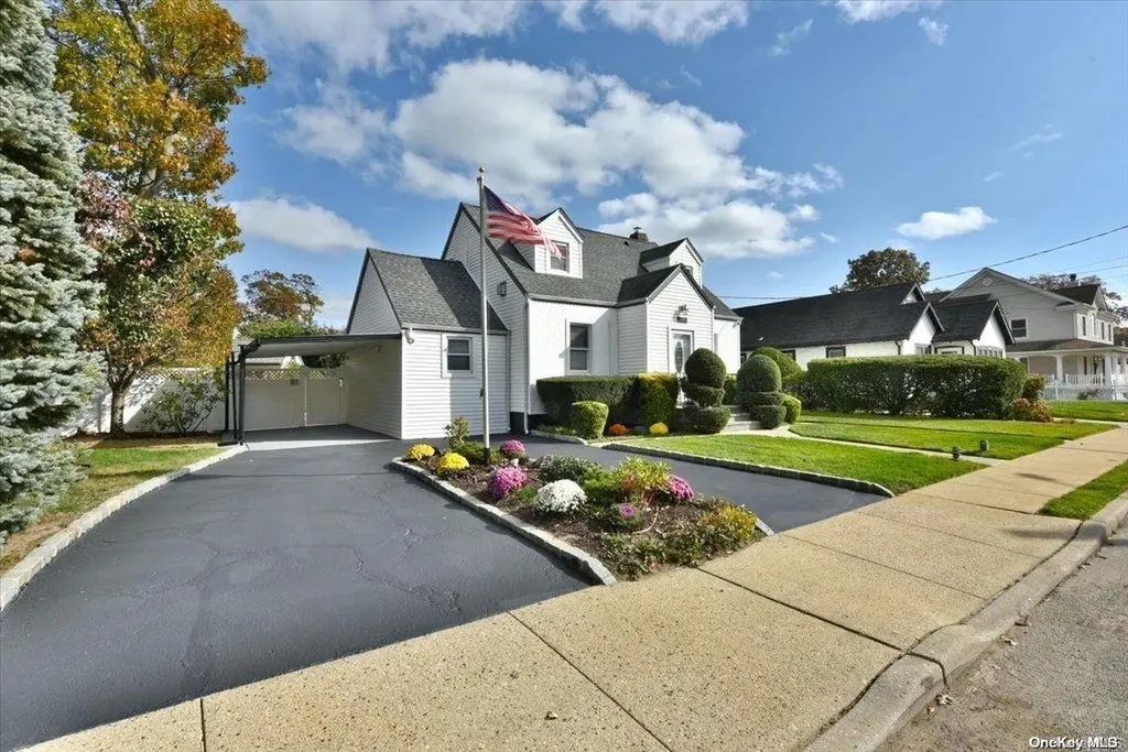 2847 Calvin Road Oceanside NY 11572
