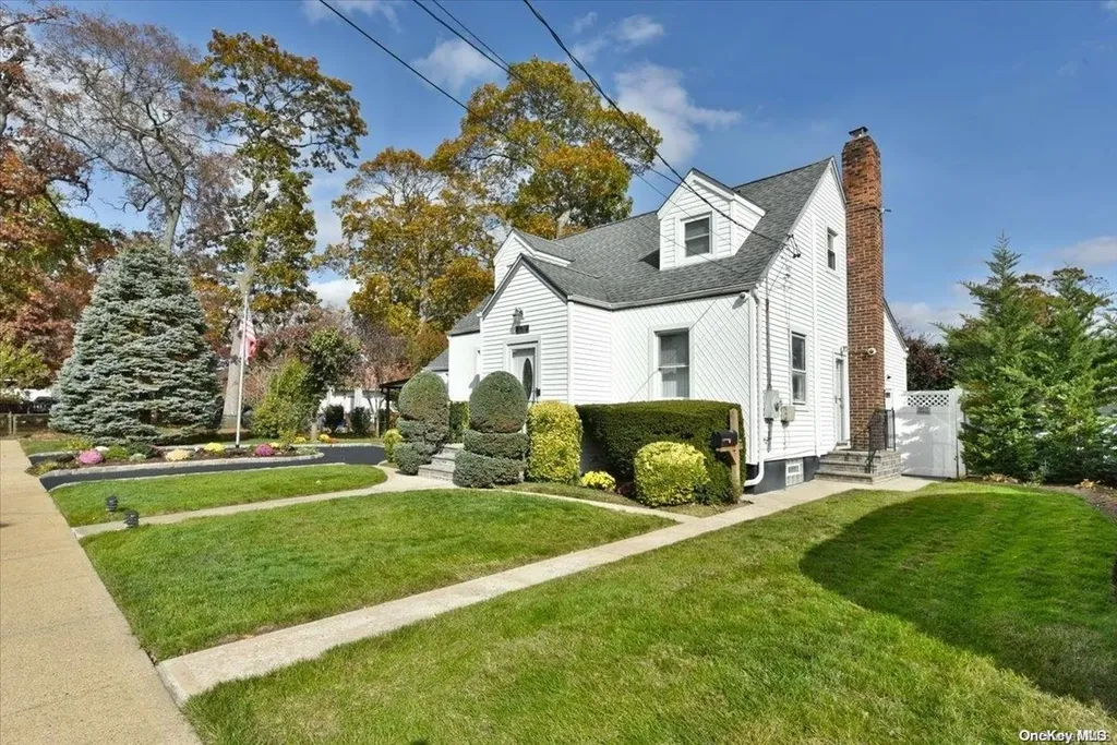 2847 Calvin Road Oceanside NY 11572