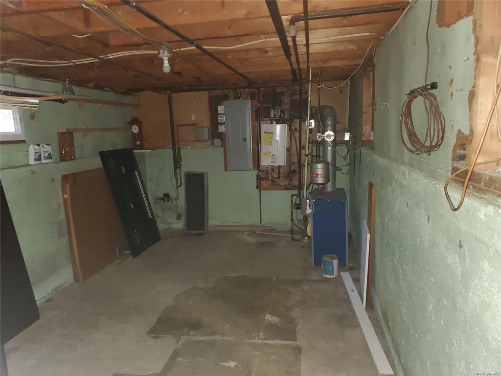 98 Cedarhurst Avenue Selden NY 11784