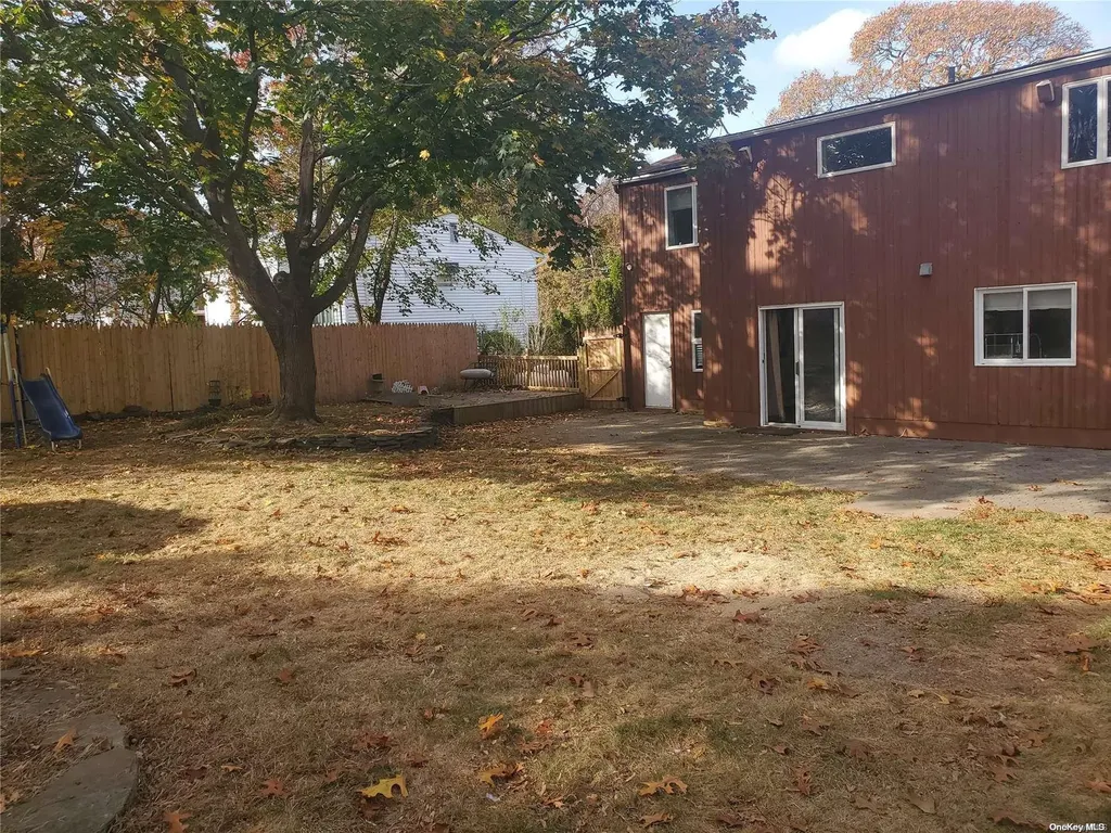 98 Cedarhurst Avenue Selden NY 11784