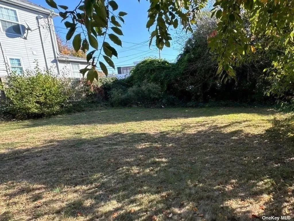 110 Cedar Road Inwood NY 11096