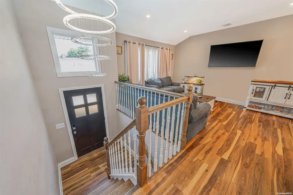 94 Magaw Place West Babylon NY 11704