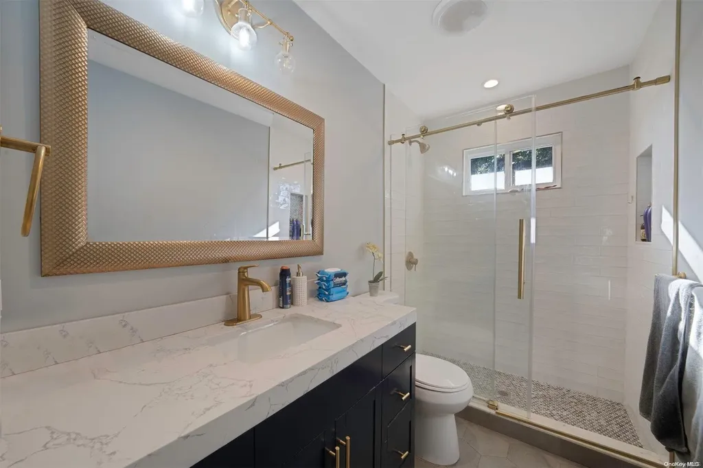 94 Magaw Place West Babylon NY 11704