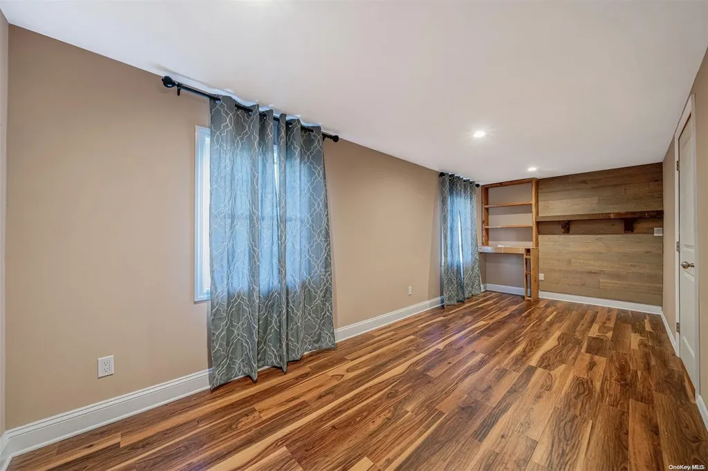 94 Magaw Place West Babylon NY 11704