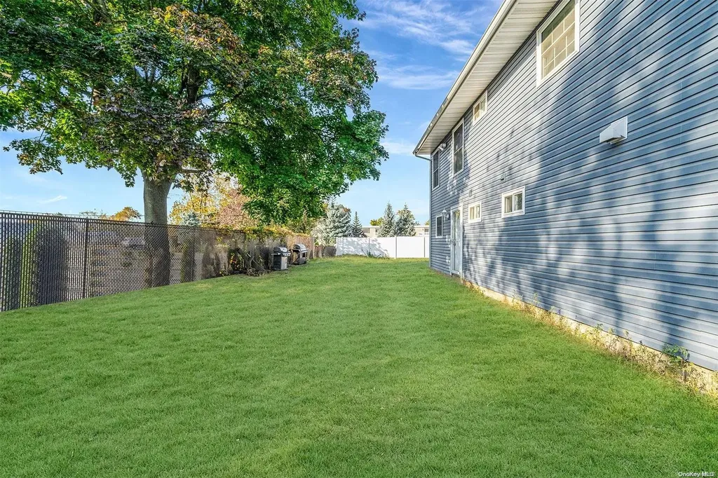 94 Magaw Place West Babylon NY 11704