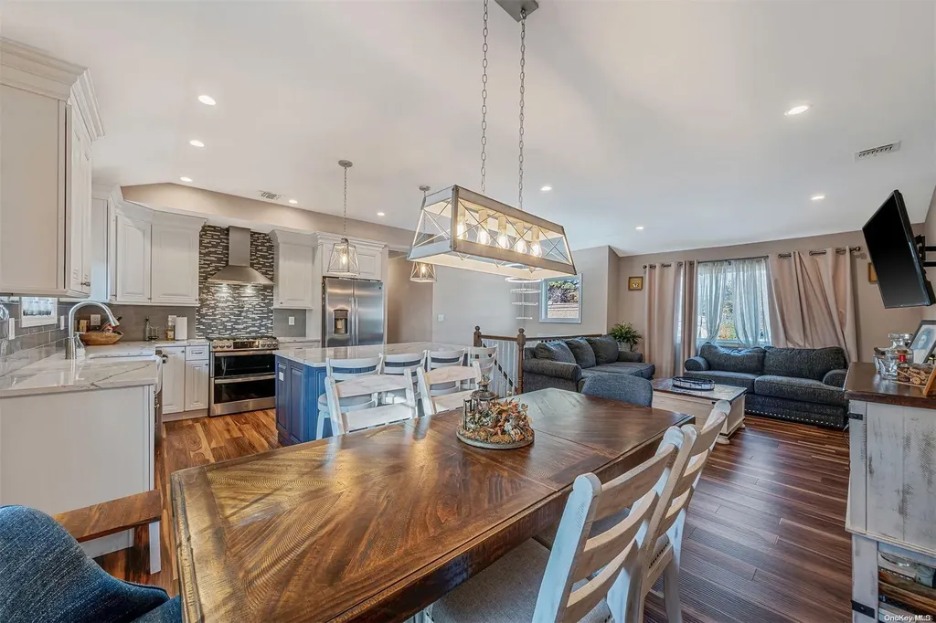 94 Magaw Place West Babylon NY 11704