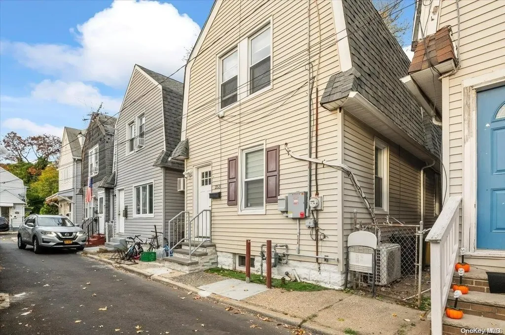 253 Court Place Cedarhurst NY 11516
