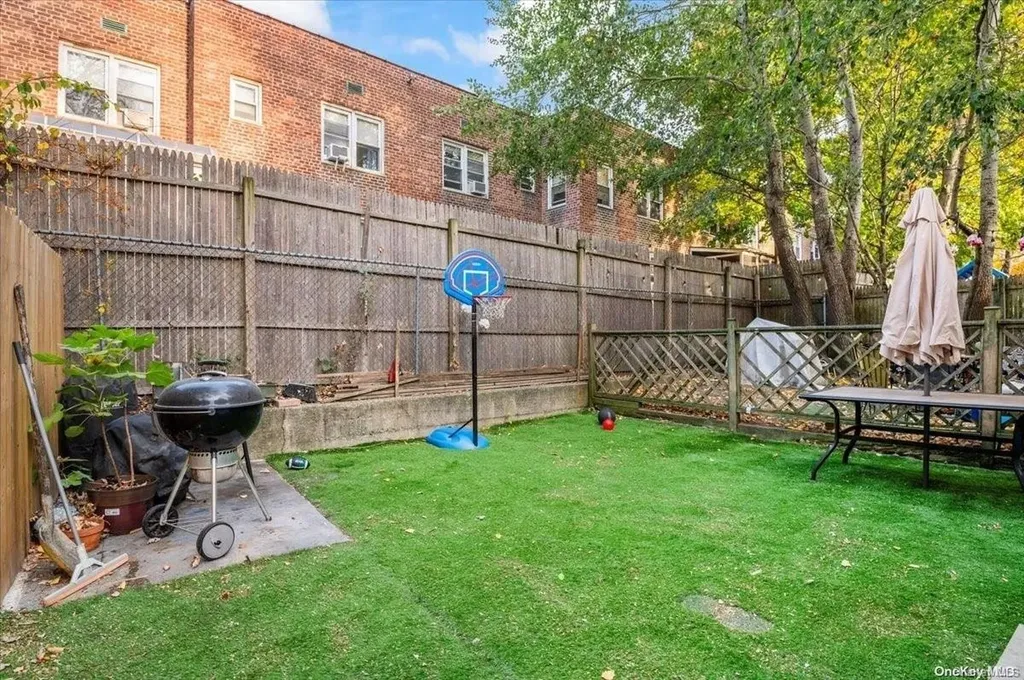 253 Court Place Cedarhurst NY 11516