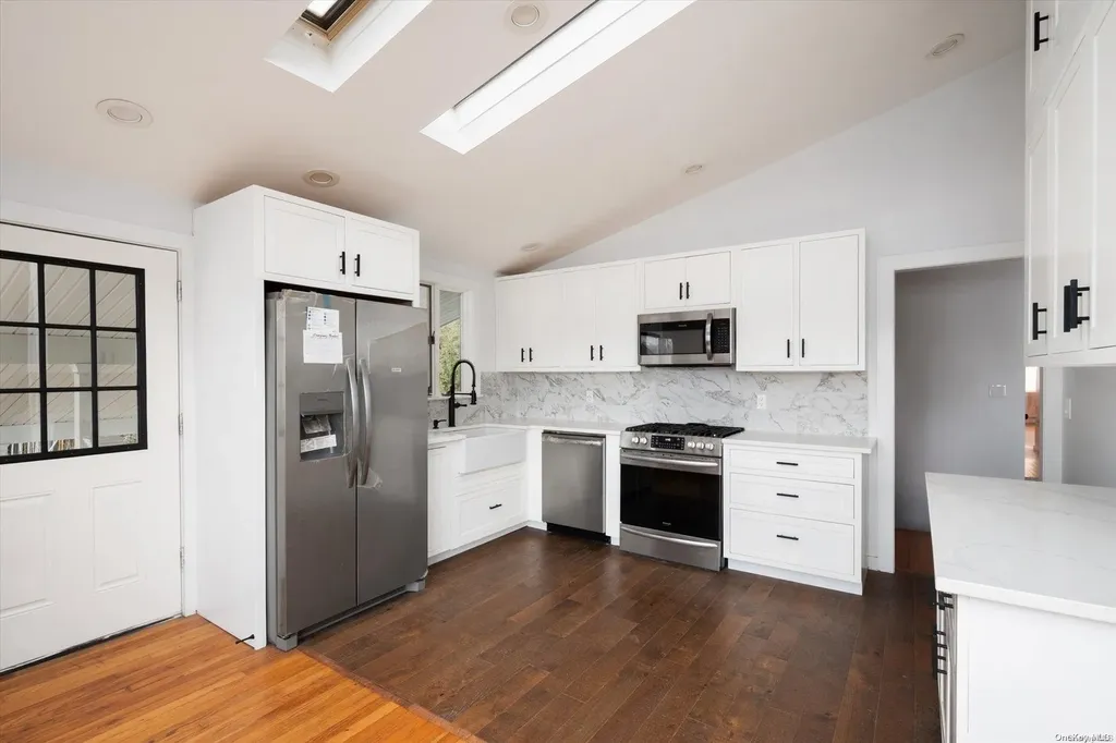 9 Harding Road Copiague NY 11726