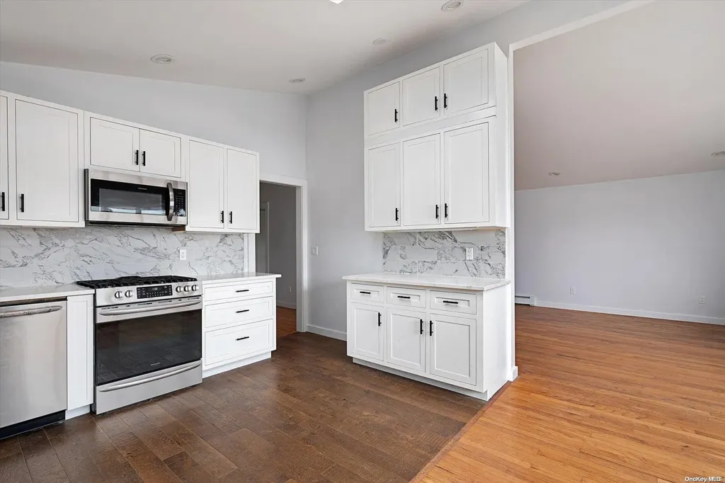 9 Harding Road Copiague NY 11726