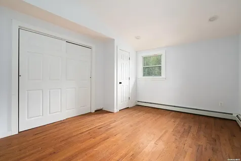 9 Harding Road Copiague NY 11726