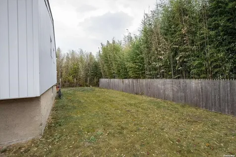 9 Harding Road Copiague NY 11726