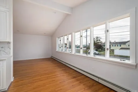 9 Harding Road Copiague NY 11726