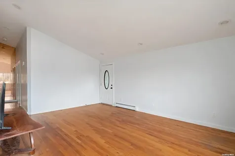 9 Harding Road Copiague NY 11726