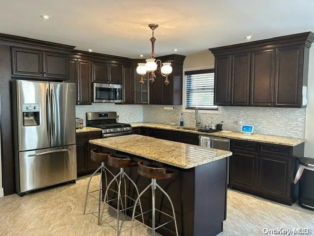 243 Whittier Drive Mastic Beach NY 11951