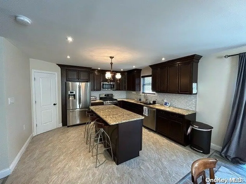 243 Whittier Drive Mastic Beach NY 11951