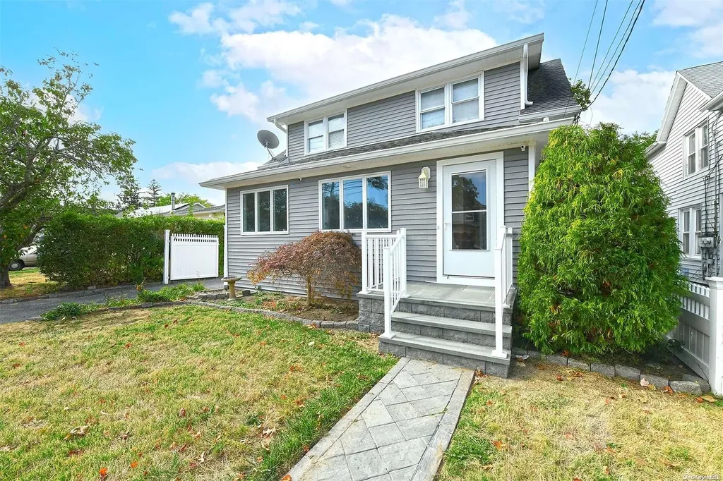 40 Jayne Avenue Patchogue NY 11772