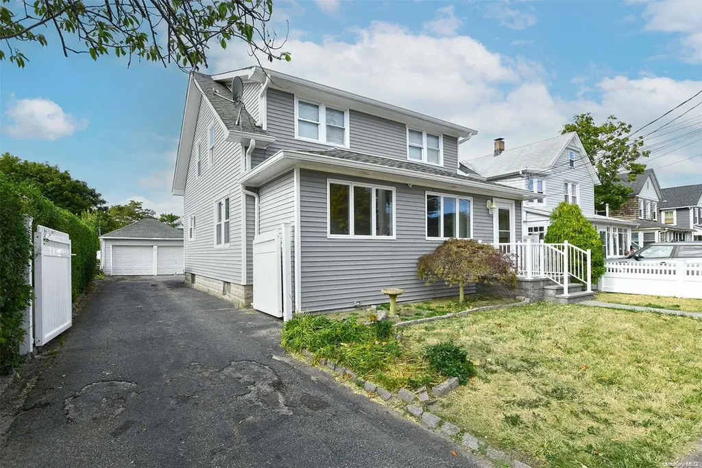 40 Jayne Avenue Patchogue NY 11772