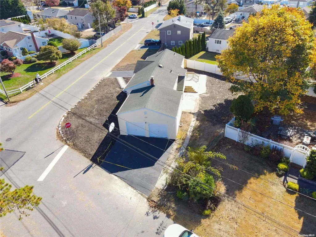 140 Hubbards Path West Babylon NY 11704
