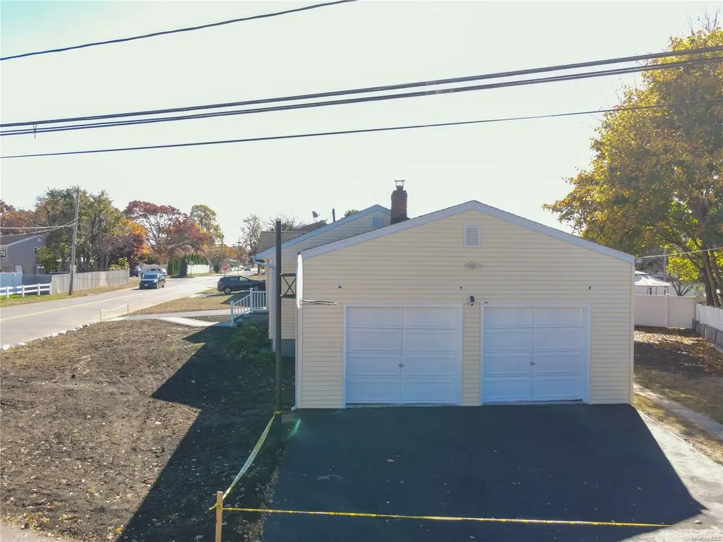 140 Hubbards Path West Babylon NY 11704