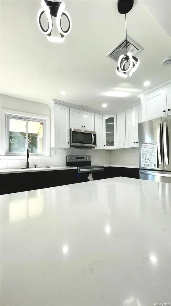 140 Hubbards Path West Babylon NY 11704