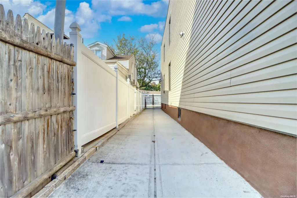 58-10 78th Avenue Ridgewood NY 11385