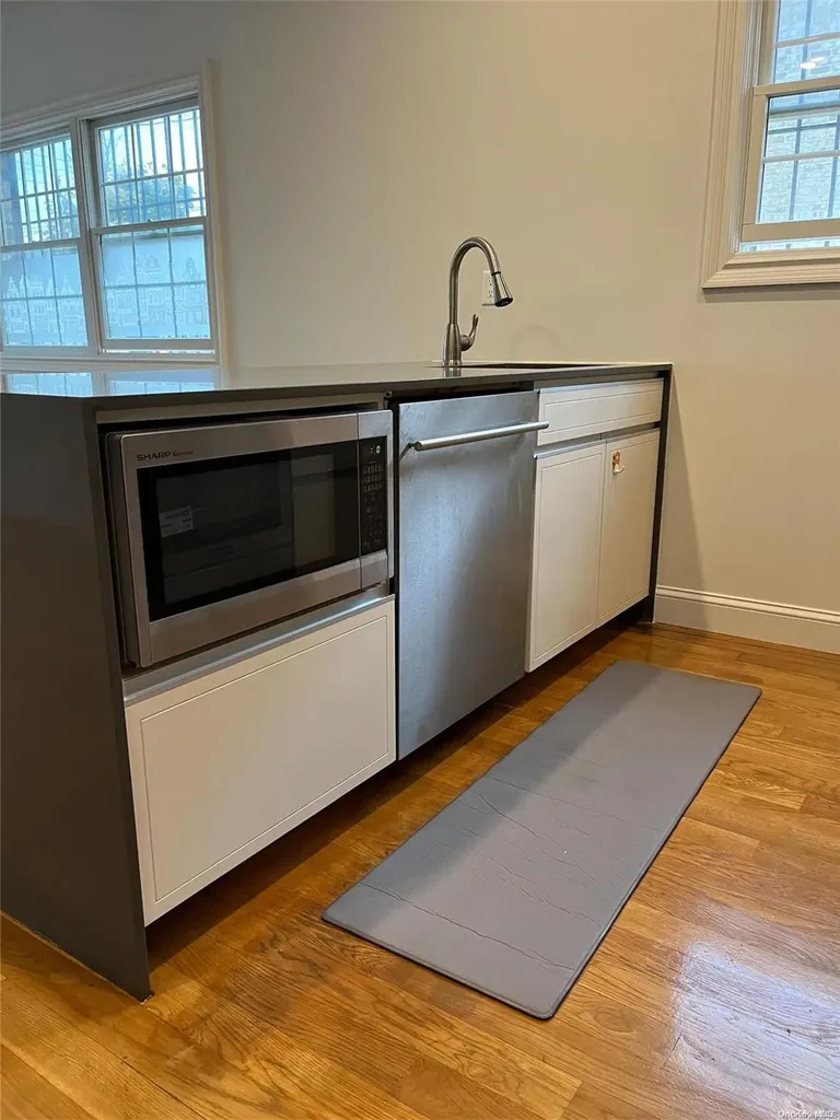 151-07 17th Avenue Whitestone NY 11357