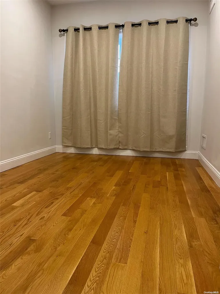 151-07 17th Avenue Whitestone NY 11357